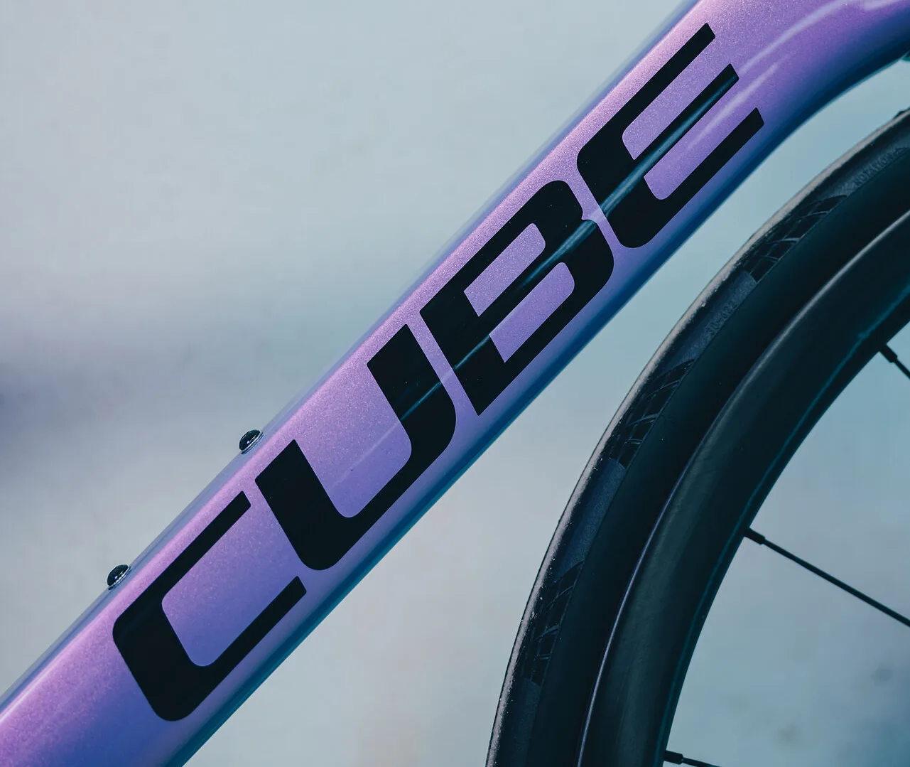 Detailaufnahme eines CUBE Carbonrahmens