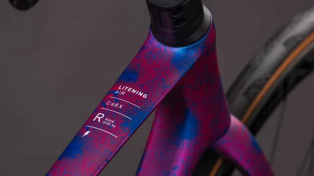 CUBE - Litening AIR C:68X Race dazzlepink´n´blue bei Mr. Bike Lichtenfels, Ansicht 2