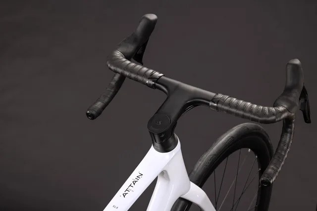 CUBE Attain C:62 SLX metallicwhite´n´black, Ansicht 6