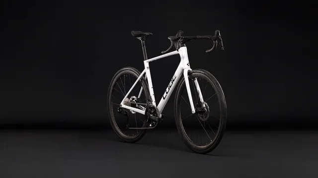 CUBE Attain C:62 SLX metallicwhite´n´black, Ansicht 2
