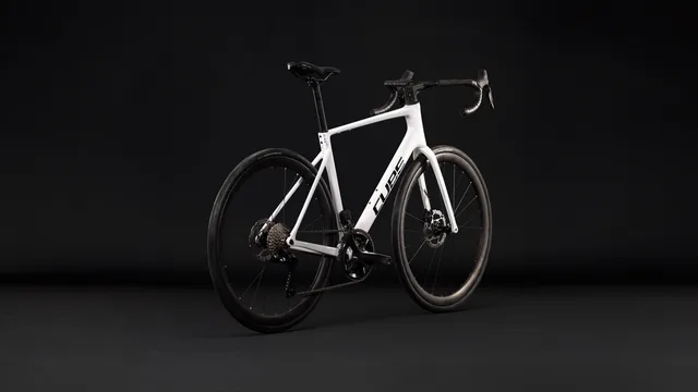 CUBE Attain C:62 SLX metallicwhite´n´black, Ansicht 3
