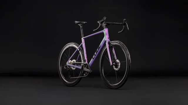 CUBE Attain C:62 SLT cosmicpurple´n´black, Ansicht 2