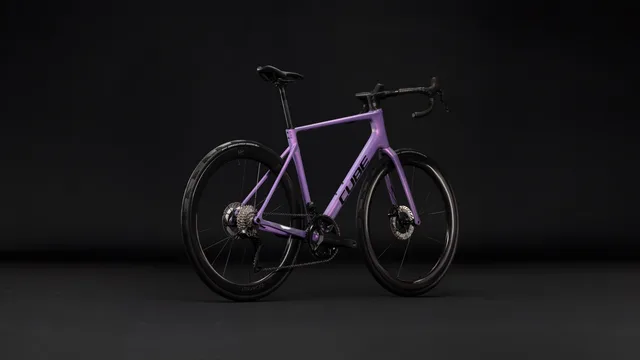 CUBE Attain C:62 SLT cosmicpurple´n´black, Ansicht 3