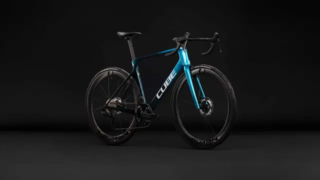 CUBE Agree C:62 Race chromeblue´n´liquidblue, Ansicht 2