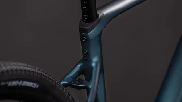 CUBE - Nuroad Race royalgreen´n´black bei Mr. Bike Lichtenfels, Ansicht 2