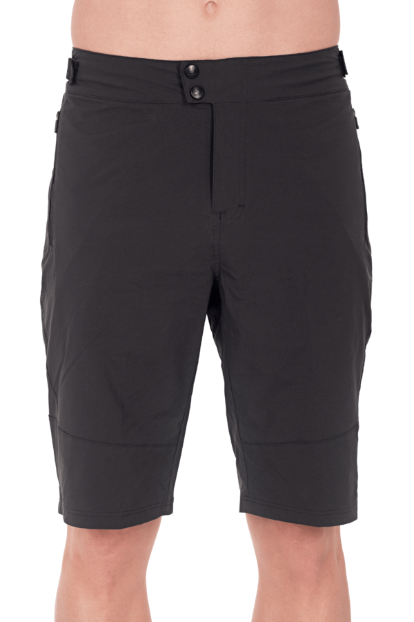 CUBE BLACKLINE Baggy Shorts