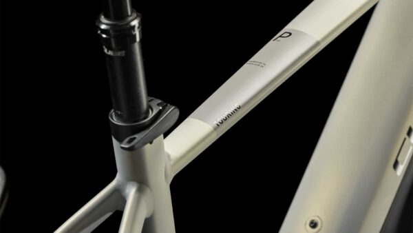 CUBE Touring Hybrid Pro 625 pearlysilver´n´black – Bild 2