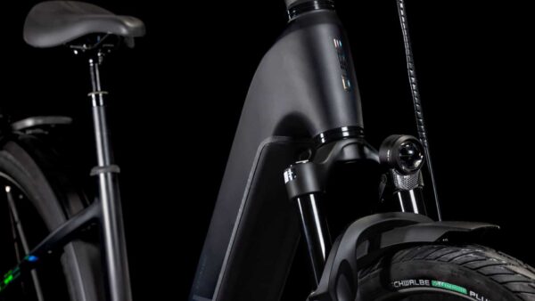 Cube Kathmandu Hybrid EXC 800 black´n´prism