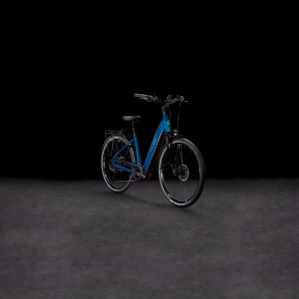 CUBE Supreme Hybrid Pro 625 electricblue´n´blue – Bild 14