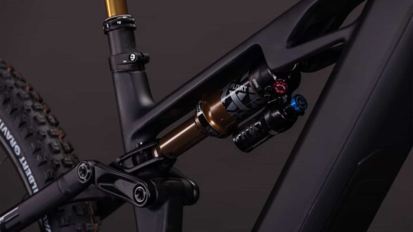 Cube Stereo Hybrid ONE44 HPC AT 800 carbon´n´gold