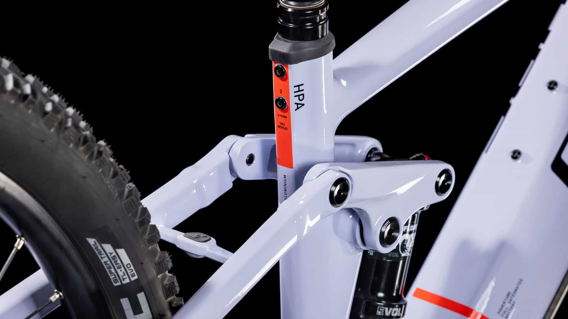 Cube Stereo Hybrid ONE44 EXC 800 cyclamen´n´black